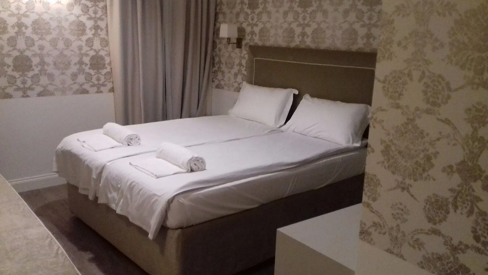 Hotel Bartolomeo Venedik 2*,