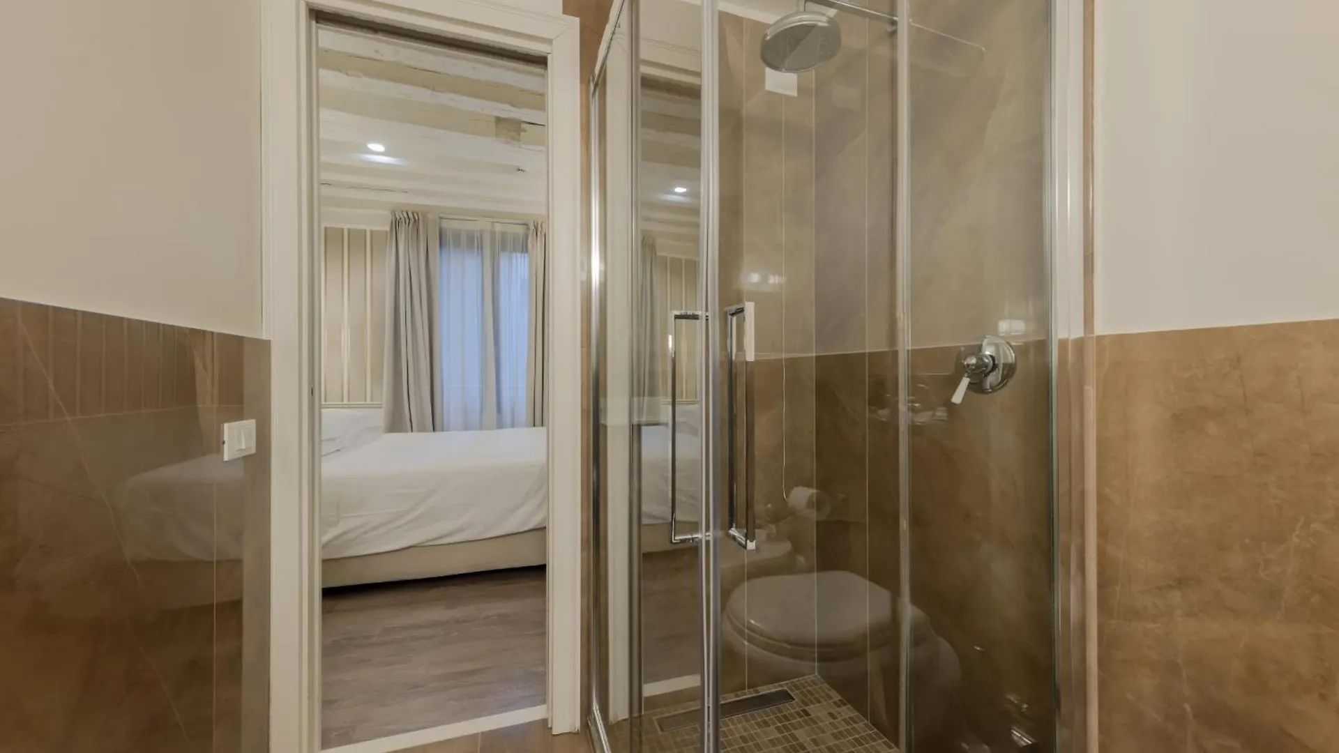 **  Hotel Bartolomeo Venedik İtalya