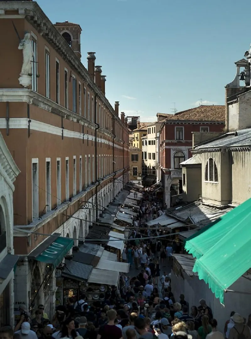 Hotel Bartolomeo Venice 2*,