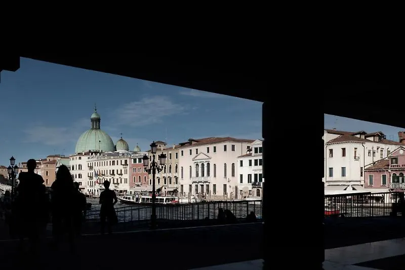 **  Hotel Bartolomeo Venice Italy