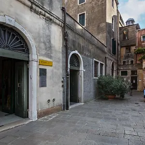 Palazzina Canal Venice
